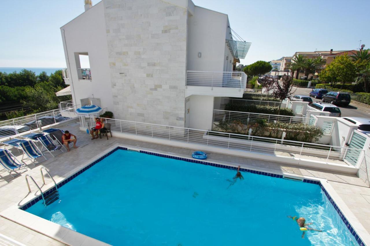 Cerrano Park Resort Pineto Chambre photo